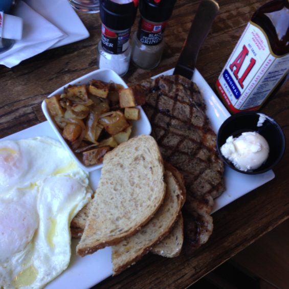 What's that on my plate? TOAST!!! Came with. No extra charge.