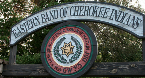 Change And Controversy On The Eastern Band Of Cherokee Indians ...